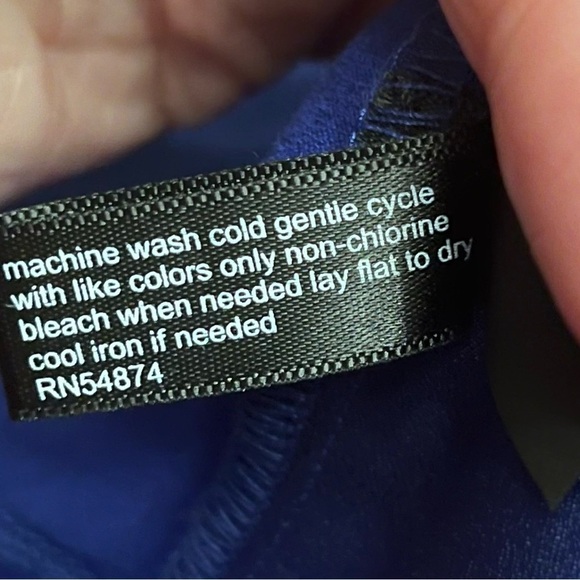 NWT The Limited Women’s Sleeveless Blouse - Picture 5 of 5